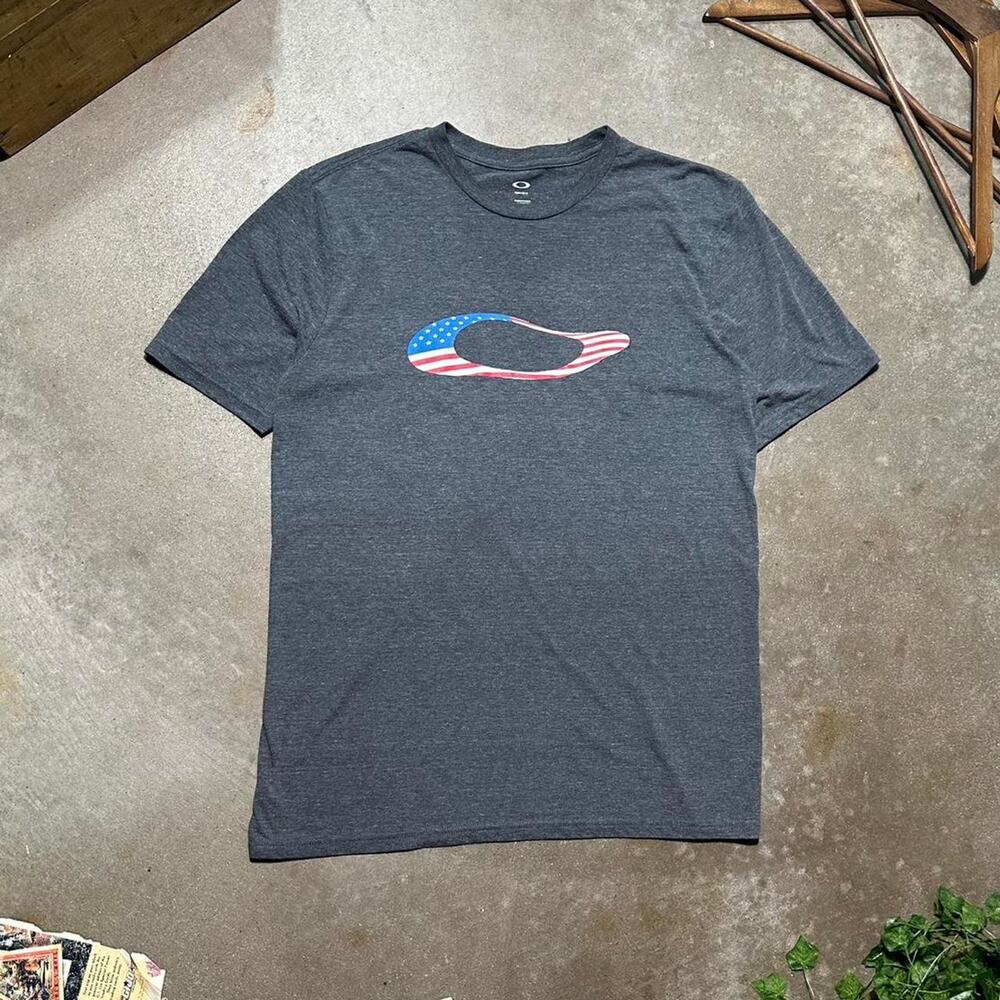 Oakley Center Logo Tee Mens XL Grey Red White Blue American Flag Skater Shirt